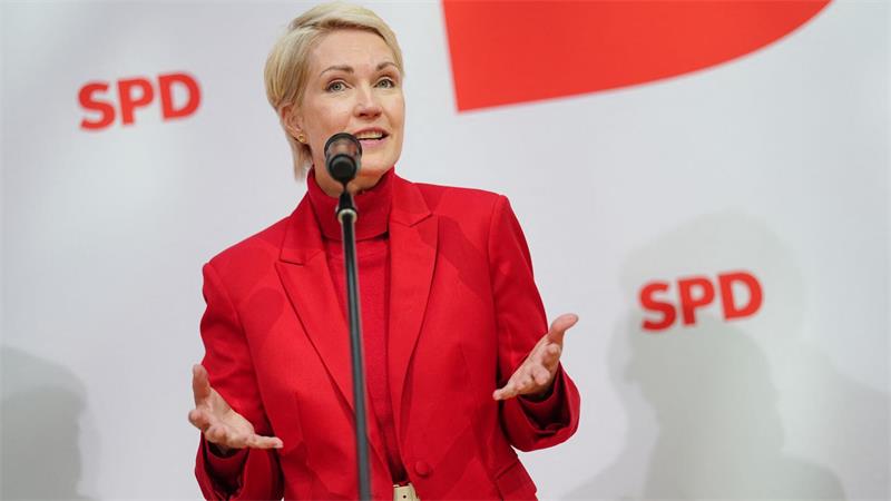 MV mit Kurs auf Rot-Rot-Grün - CDU-Landesführung wirft hin Schwesig will ihre Arbeit als Ministerpräsidentin in MV fortsetzen.