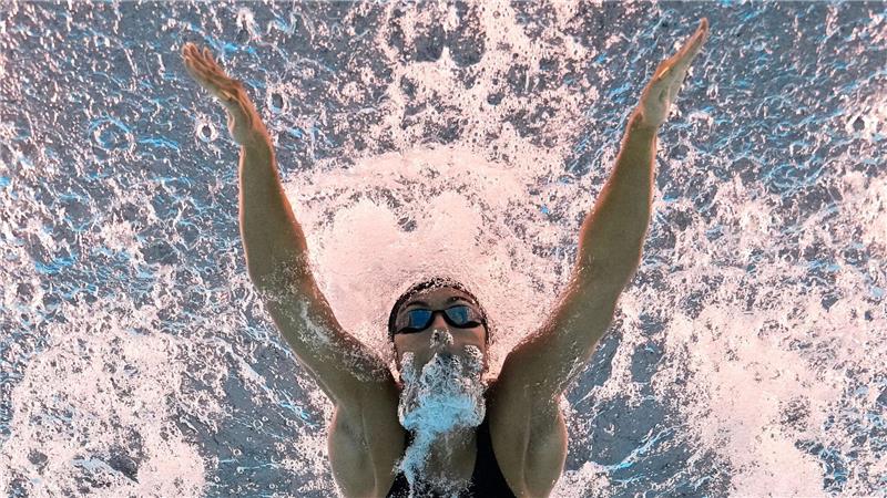 Bilder des Tages Schwimmen: Weltmeisterschaft, Halbfinale, 50 Meter, Brustschwimmen, Frauen. Anna Elendt aus Deutschland in Aktion.