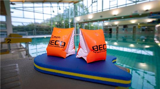 Schwimmunterricht für Kinder.