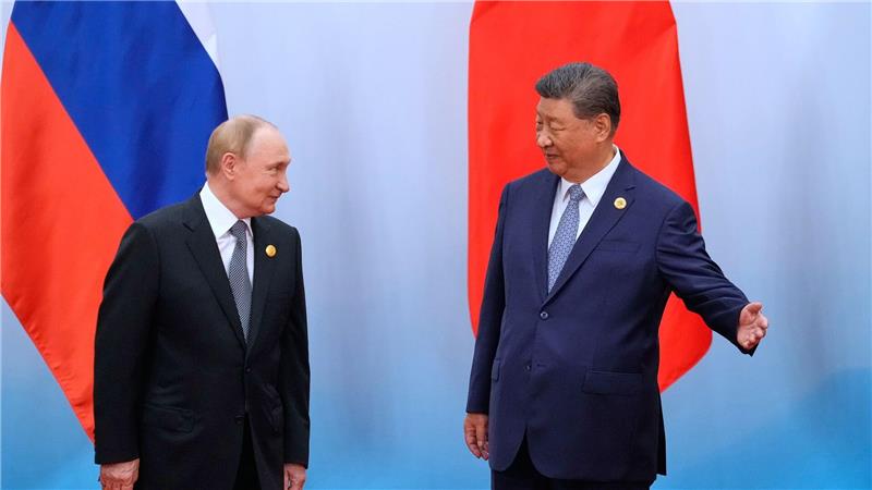 Putin und Xi fordern bei Gipfel in China neue Weltordnung Sehen sich als Verbündete: Xi und Putin.