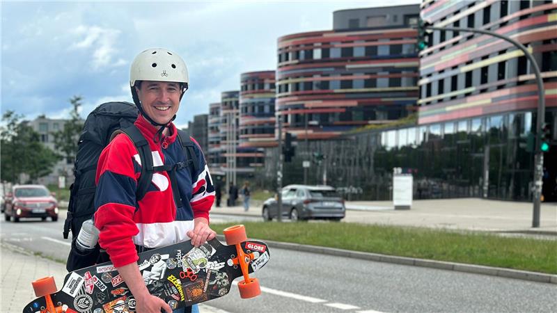 Mit dem Longboard von Flensburg zum Bodensee Sein Startpunkt: Flensburg. Sein Ziel: der Bodensee.
