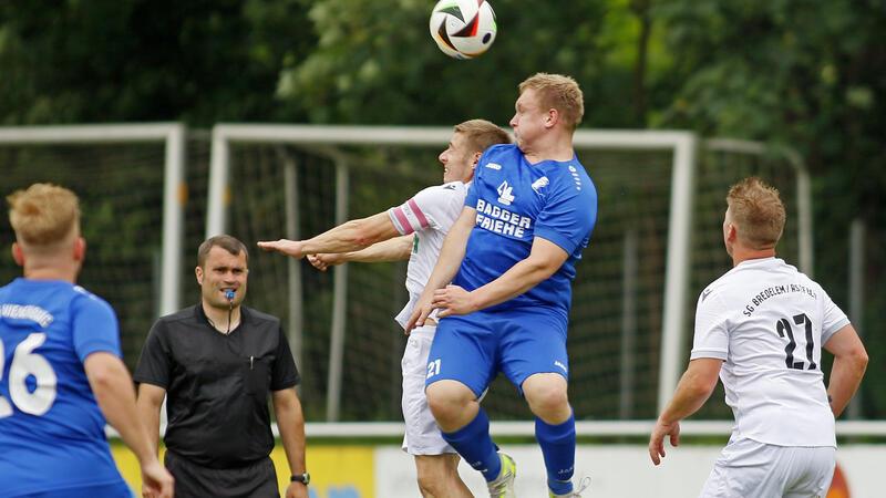 Seine Energie wird fehlen: Felix Ebeling (2 v. r.) verpasst das Entscheidungsspiel in Gebhardshagen aus beruflichen Gründen.