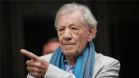 Seine besondere Leidenschaft gilt dem Theater und dem Schriftsteller William Shakespeare: der Schauspieler Ian McKellen.