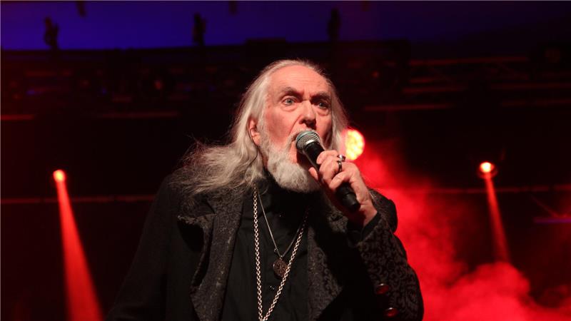 Premiere mit Joachim Witt am Rammelsberg Joachim Witt singt ins Mikro.