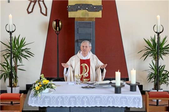 Seine letzte Messe als Gemeindepfarrer hält Jan Nalepa am Ostersonntag. Foto: Neuendorf