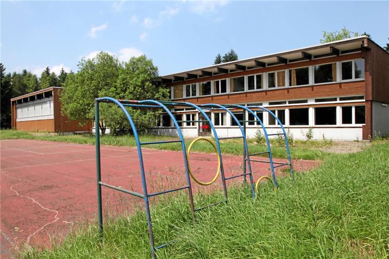Seit 2011 steht die frühere Calvör-Schule zum Verkauf. Archivfoto: Bertram