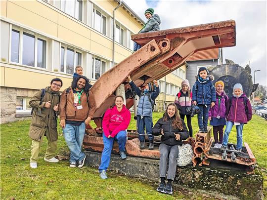 Seit 2020 gibt es das gemeinsame Ferienangebot von TU Clausthal und Stadt. Zehn Kinder haben in der ersten Woche der Osterferien verschiedene Institute der TU Clausthal kennengelernt. Foto: TU Clausthal