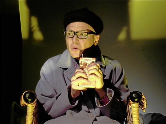 Seit 2023 spielt Achim Conrad die Hauptrolle in dem Erfolgsstück. Foto: Das Theater