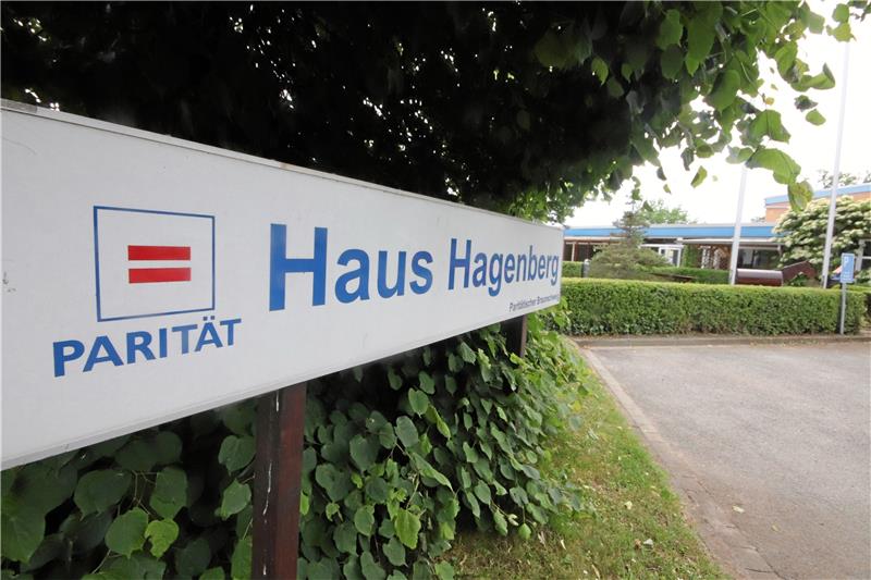 In Hornburg millionenschwer engagiert Seit 25 Jahren gibt es das Haus Hagenberg in Hornburg – in dem Wohnheim bekommen suchtkranke Menschen Hilfe. Es befindet sich in den Räumen der ehemaligen Jugendbildungsstätte des Landkreises. Foto: Gereke