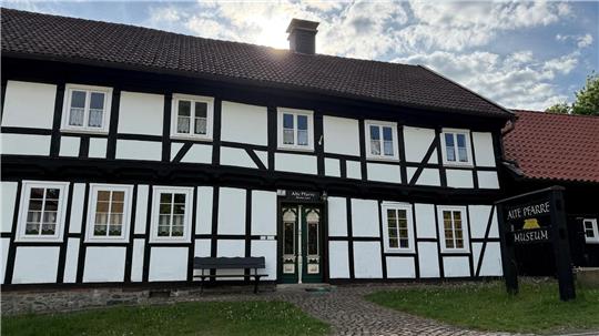 Seit 30 Jahren ist die „Alte Pfarre“ mittlerweile Heimatmuseum. Der Museumsverein wollte eigentlich vor fünf Jahren den 25. Geburtstag groß feiern, wegen der Corona-Krise ging das aber nicht. Nun soll die Party nächstes Wochenende steigen.
