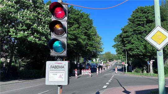 Seit Anfang der Woche steht eine Ampelanlage an der Kreuzung Bäckerstraße/Dr.-Heinrich-Jasper-Straße.