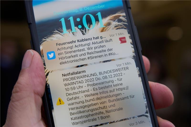Seit Februar warnen Behörden in Deutschland über Cell Broadcast mit einer Art SMS vor Hochwasser, Großbränden und anderen folgenschweren Ereignissen.