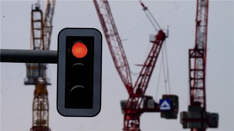 Seit Jahren bremsen immer neue Krisen die deutsche Wirtschaft aus. (Symbolbild)