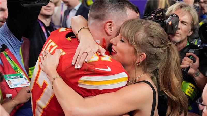 Diese Fragen stellen sich Fans zur Hochzeit von Taylor Swift Seit Jahren ein Paar - wann werden sie Hochzeit feiern? (Archivbild)