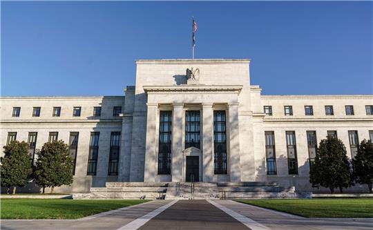 Seit März 2022 hat die Fed ihren Leitzins im Kampf gegen die Inflation um mehr als fünf Prozentpunkte angehoben.