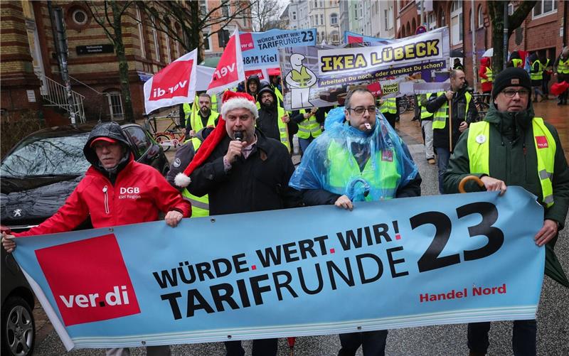 Streik im Einzelhandel - trotz neuem Verhandlungstermin Seit Monaten kommt es im Einzelhandel immer wieder zu Warnstreiks.