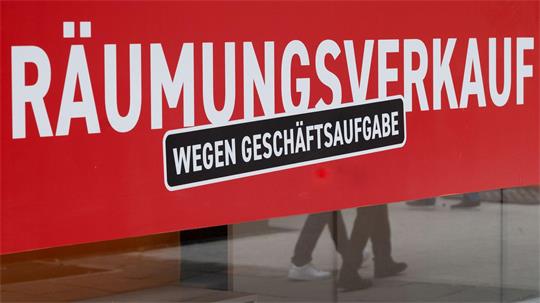 Seit Monaten steigen die Pleitezahlen in Deutschland, eine Trendwende ist nach Einschätzung von Experten nicht in Sicht. (Symbolbild)