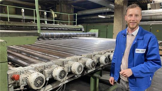Seit Oktober 2024 ist Alexander Wietasch neuer Inhaber und Geschäftsführer der Pappenfabrik Obenauf in Eckertal.