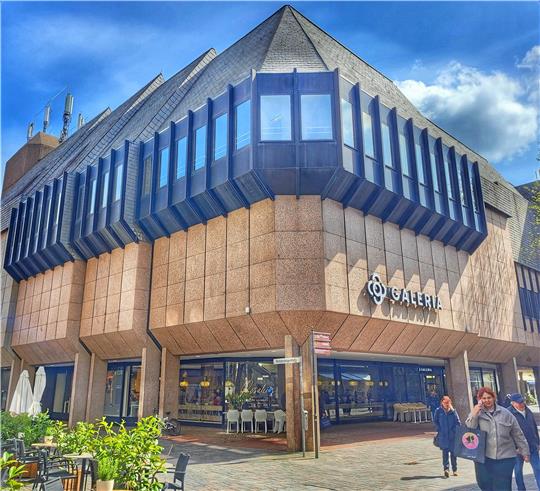 Seit Samstag steht fest: Die Karstadt-Filiale in Goslar soll erhalten bleiben.  Foto: Roß