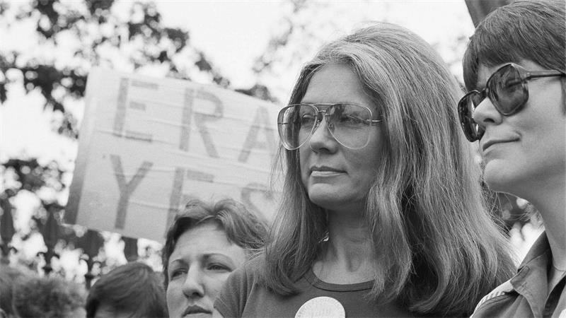 Feministin Gloria Steinem mit 92 Jahren gestorben Seit den späten 1960er Jahren setzte sie sich unter anderem für das Recht auf Abtreibung, politische Teilhabe und gleiche Rechte ein.