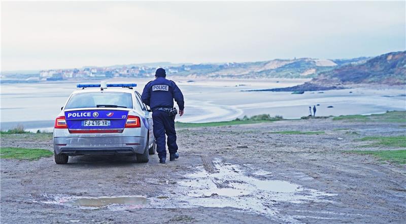 Flüchtlingsboot kentert in Nordfrankreich: Siebenjährige tot Seit längerem überqueren viele Migranten mit Schlauchbooten von der nordfranzösischen Küste aus den Ärmelkanal nach Großbritannien (Symbolbild).