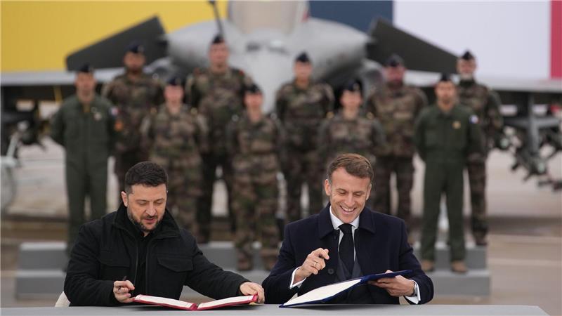Selenskyj und Macron unterzeichneten eine Absichtserklärung zum Kauf von bis zu 100 Rafale-Jets durch Kiew.