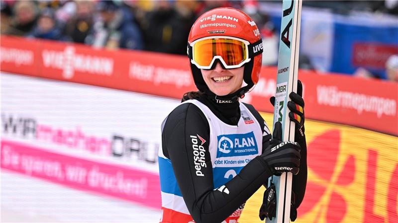 Selina Freitag ist in diesem Winter die beste deutsche Skispringerin.