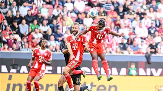 Serge Gnarby traf per Kopf zum 1:0 für den FC Bayern.