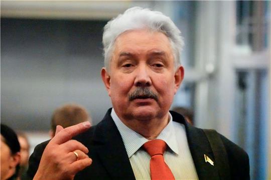 Sergej Baburin von der Partei Gesamtrussische Volksunion, hat seine Bewerbung um das Präsidentenamt noch vor der offiziellen Registrierung wieder zurückgezogen.
