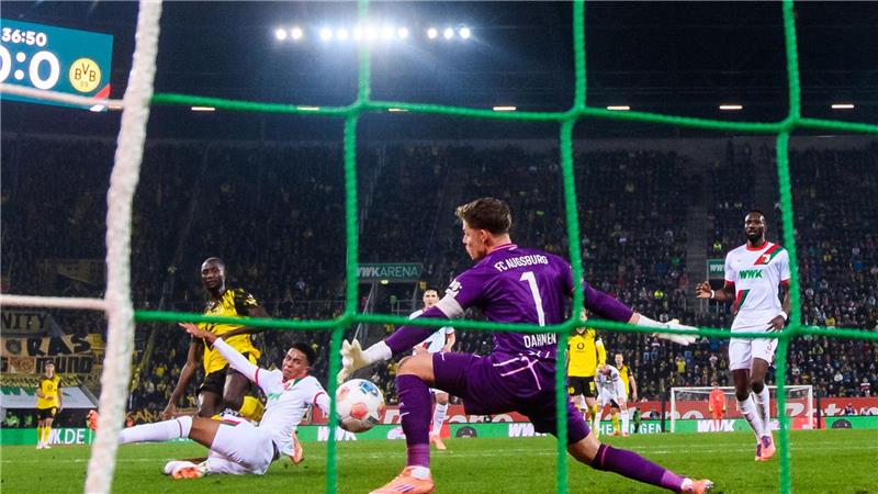 Wagners Pleitenwoche: Warme Kovac-Worte und Protest-Banner Serhou Guirassy sagt „danke“. Der BVB-Stürmer beendet seine Torflaute nach einer Augsburger Slapstick-Aktion.
