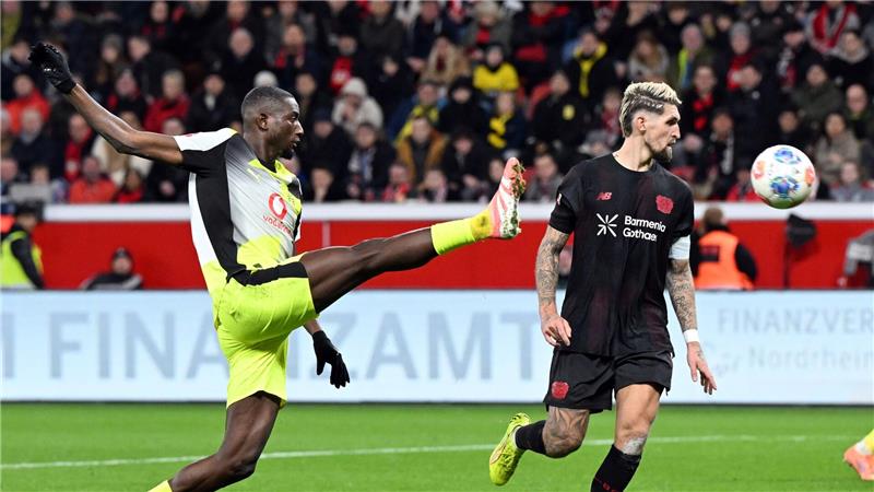 Anselmino und Adeyemi treffen: BVB überholt Leverkusen Serhou Guirassy wurde nach schwachem Spiel vorzeitig ausgewechselt.