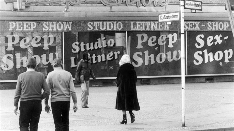 Sex- und Peep-Shows auf dem Berliner Kudamm im Jahr 1982 (Archivbild).