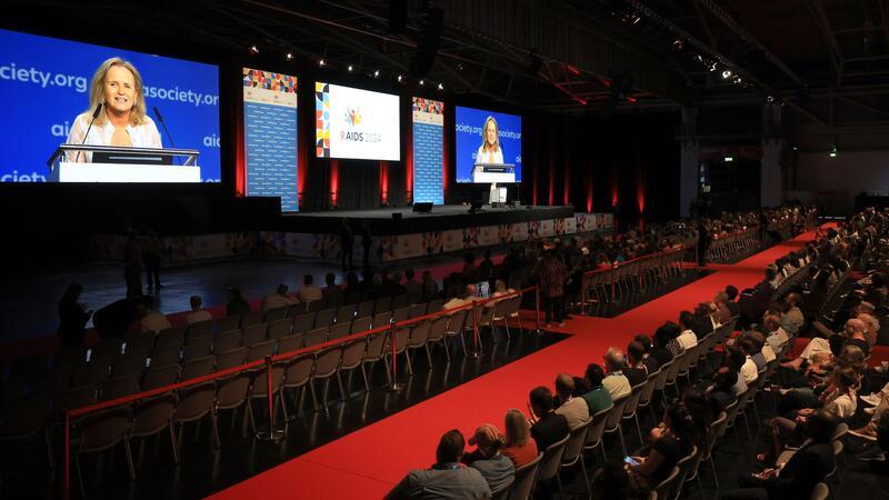 Sharon Lewin, Präsidentin der International AIDS Society (IAS), spricht bei der Eröffnung der 25. Welt-Aids-Konferenz.