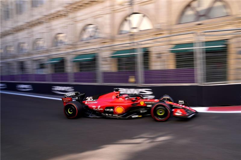Leclerc düpiert Verstappen in Baku: „Absolut überrascht” Sicherte sich in Baku die Pole Position: Charles Leclerc.
