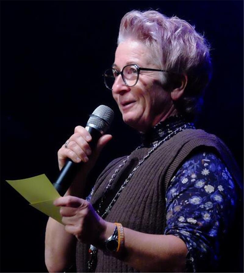 Breite Palette der Emotionen: Tränen der Freude und Trauer Sie freut sich über einen Erlös von 4410 Euro für das Frauenhaus: Zonta-Club-Präsidentin Claudia Kreisel.