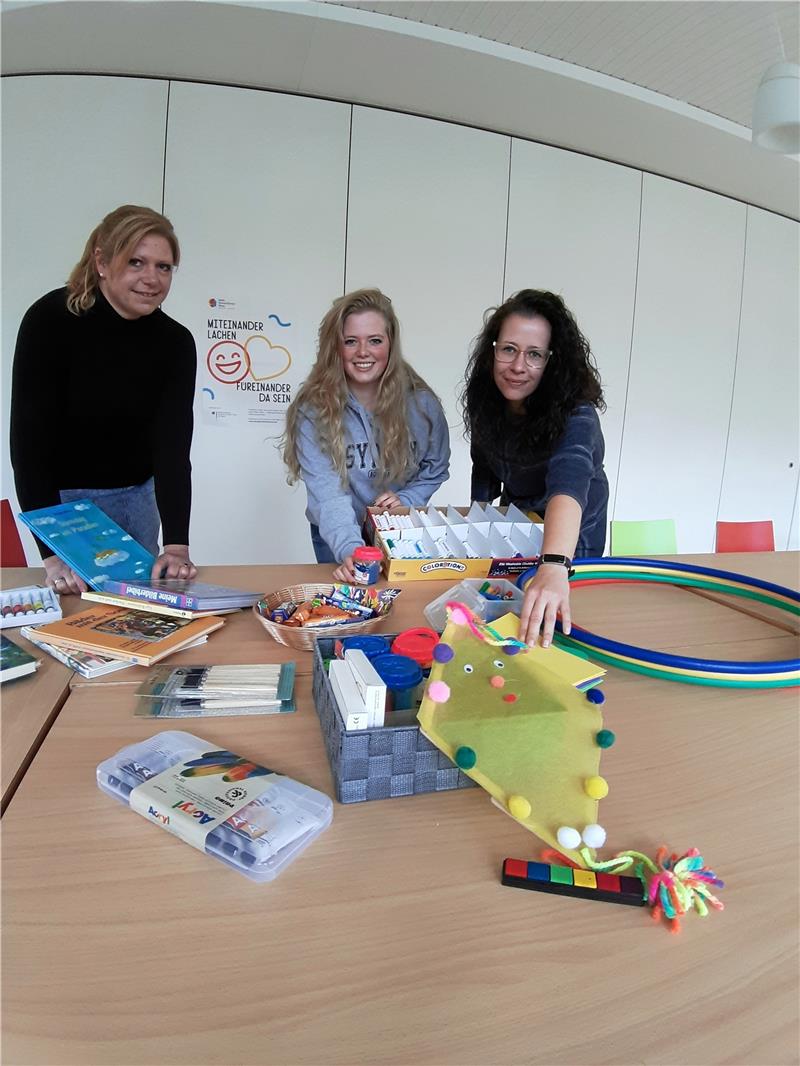 Neuer Treffpunkt für Harzburgs Kinder und Jugendliche Sie haben das Konzept „BuNa - Bunter Nachmittag“ für Grundschulkinder erarbeitet: Stefanie Sandau, Lena Garben, Kathrin Filipek. Die Federführung übernimmt Lehramtsstudentin Lena Garben. Foto: Potthast