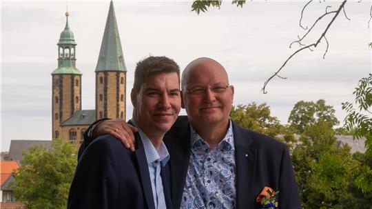 Sie haben sich getraut: René Schlüsche-Buchholz und Andreas Buchholz arbeiten jetzt als Ehepaar am CvD-Gymnasium