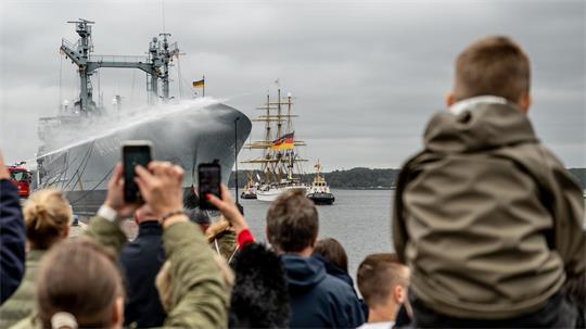 Sie ist wieder da: Die „Gorch Fock“ hat nach ihrer langen Reise wieder Kiel erreicht. 
