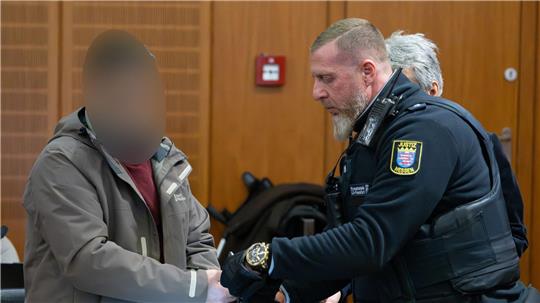 Sieben Männern wirft die Staatsanwaltschaft Mord vor.