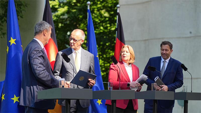 „Deutschland flottkriegen“: Koalition schnürt Reformpaket Siebeneinhalb Stunden wurde in der letzten Runde verhandelt.
