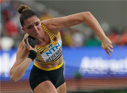Siebenkämpferin Sophie Weißenberg ist nach dem ersten Tag in Schlagdistanz zur Bronzemedaille.