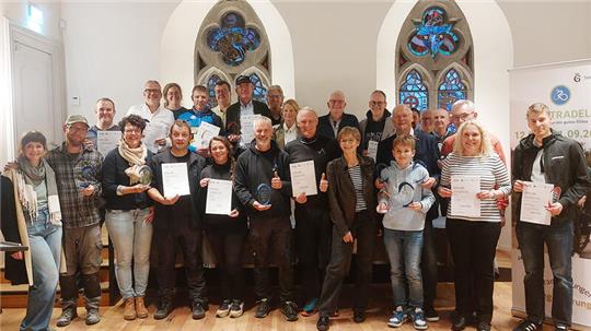 Siegerehrung: Die Stadtradler erhalten ihre Urkunden.