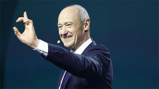 Siemens-Chef Roland Busch kann sich über steigende Gewinne freuen. (Archivbild)