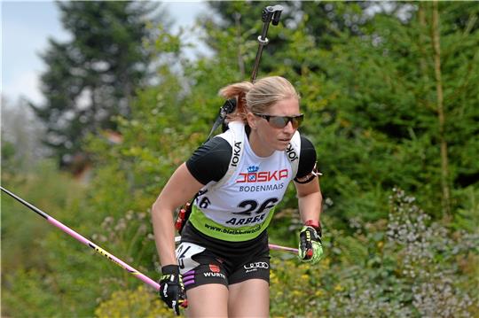 Silberner Start in die deutschen Meisterschaften: Franziska Hildebrand vom WSV Clausthal-Zellerfeld sichert sich am Arber den zweiten Platz im Einzel.  Foto: Deubert