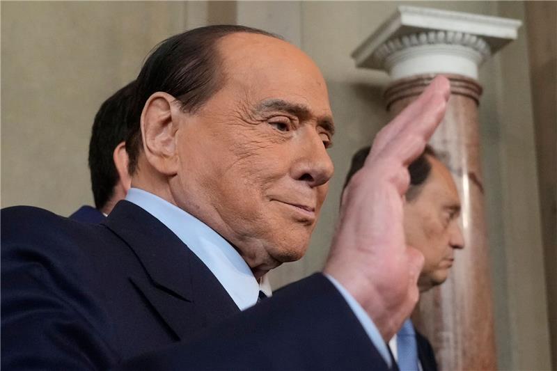 Italiens Ex-Premier Berlusconi mit 86 Jahren gestorben Silvio Berlusconi, ehemaliger Ministerpräsident von Italien, ist tot.