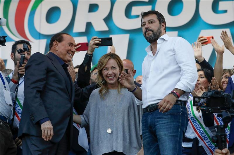 Nach Tod von Berlusconi: Italiens Regierung gefordert Silvio Berlusconi (l-r), Giorgia Meloni und Matteo Salvini.