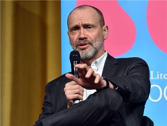 Simon Beckett schreibt derzeit einen neuen Hunter-Thriller.