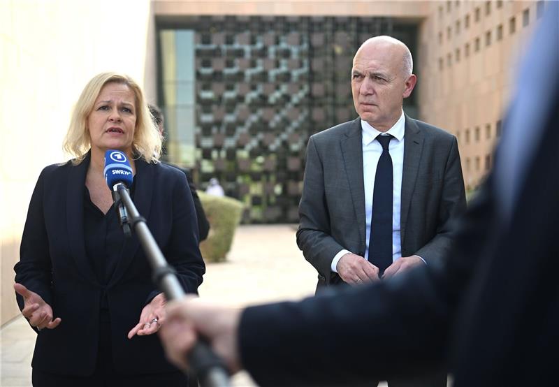 Sind auf Besuch in Katar: Innenministerin Nancy Faeser und DFB-Boss Bernd Neuendorf.