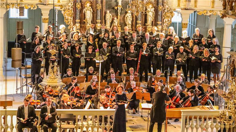 TU Clausthal und Bergschule feiern 250. Geburtstag Das Foto zeigt Sinfonieorchester und Universitätschor beim Auftritt zum Jubiläum der TU Clausthal.