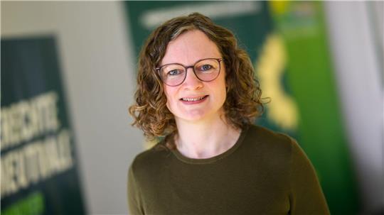 Sinja Münzberg ist die Kandidatin von Bündnis 90/Die Grünen für das Amt der Regionspräsidentin der Region Hannover.